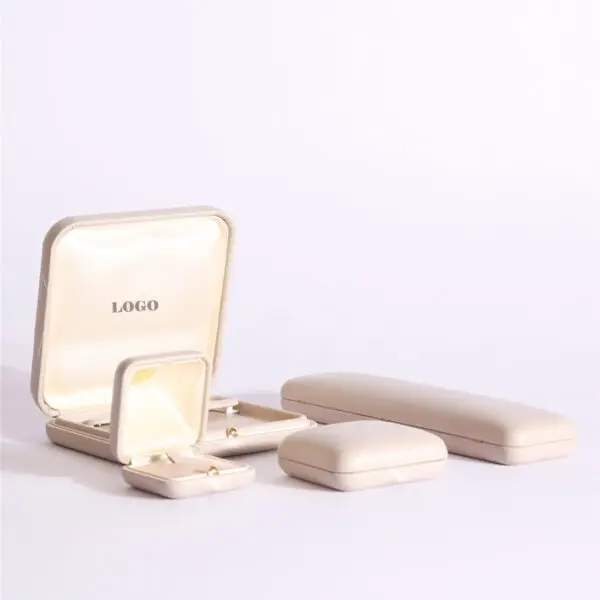 Custom Luxury Engagement Ring Boxes – OEM Rigid Packaging Custom luxury engagement ring boxes with embossed branding and velvet interior insert