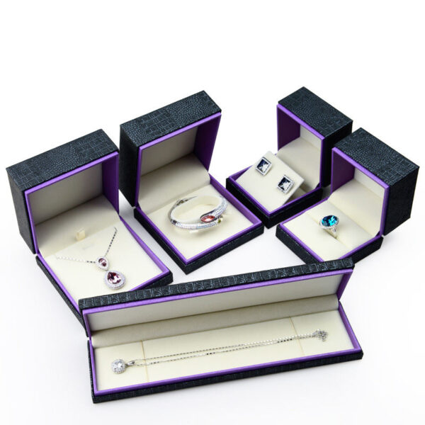 Custom leather jewelry box with velvet insert; professional packaging for rings, earrings, and fine jewelry wholesale