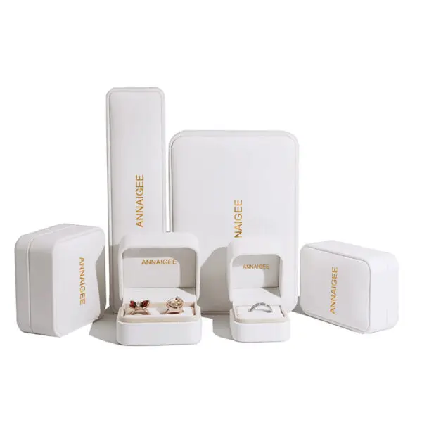 Custom Leather Jewelry Set Box with Ring & Pendant Insert - Wholesale OEM Custom leather jewelry set box with ring and pendant foam inserts, available in multiple leather finishes and colors