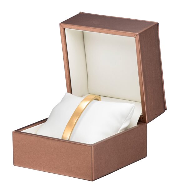 Luxury Leather Jewelry Pillow Box – Factory-Direct Custom Luxury leather jewelry pillow box with customizable branding, foam insert, and magnetic closure for premium packaging
