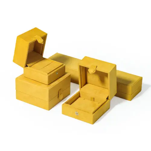 Light luxury warm yellow sheepskin velvet jewelry box with custom foam insert and magnetic closure
