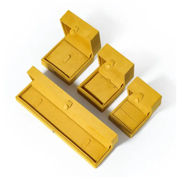 Light luxury warm yellow sheepskin velvet jewelry box with custom foam insert and magnetic closure