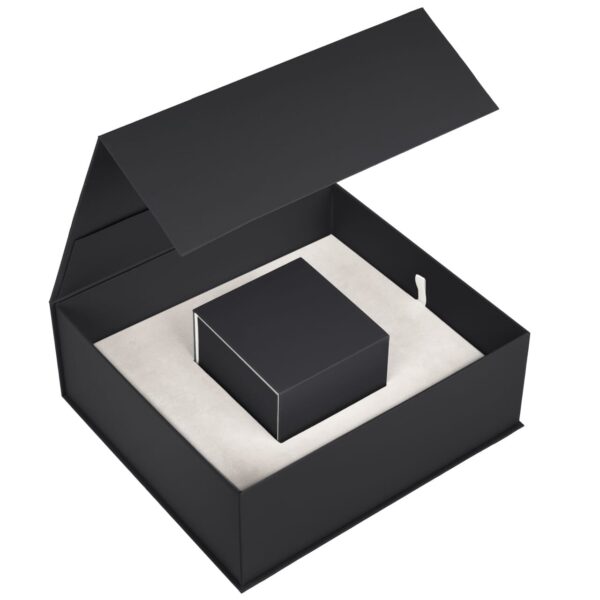 Custom Medium Rigid Presentation Box – Premium Jewelry Packaging Premium medium rigid presentation box with custom branding and foam insert, jewelry packaging for retail