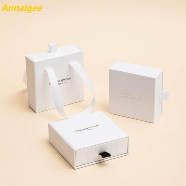 Custom paper drawer jewelry box with matching branded pouch for wholesale jewelry packaging