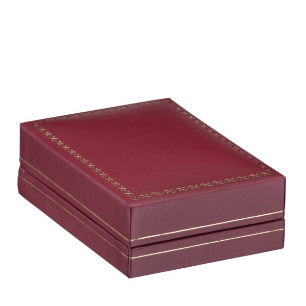 Custom vintage-inspired pendant and earring gift boxes with luxury finishes, embossing, and branded inserts for jewelry retailers and brands