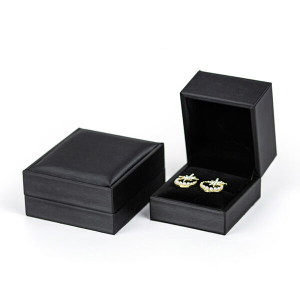 Custom PU Leather Ring Box — Black, Red & Personalized Branding Luxury custom PU leather ring box with personalized logo and foam insert for premium jewelry packaging