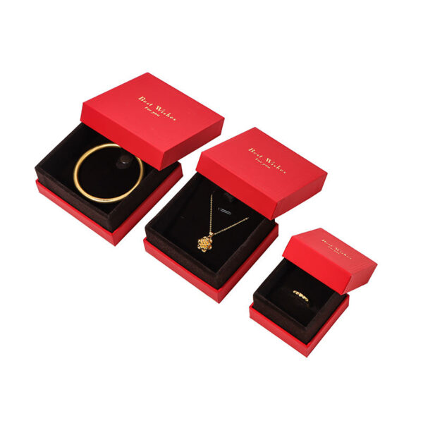 Premium Red Rigid Two-Piece Jewelry Boxes – Custom Wholesale Classic red rigid two-piece jewelry boxes with custom logo branding and foam inserts