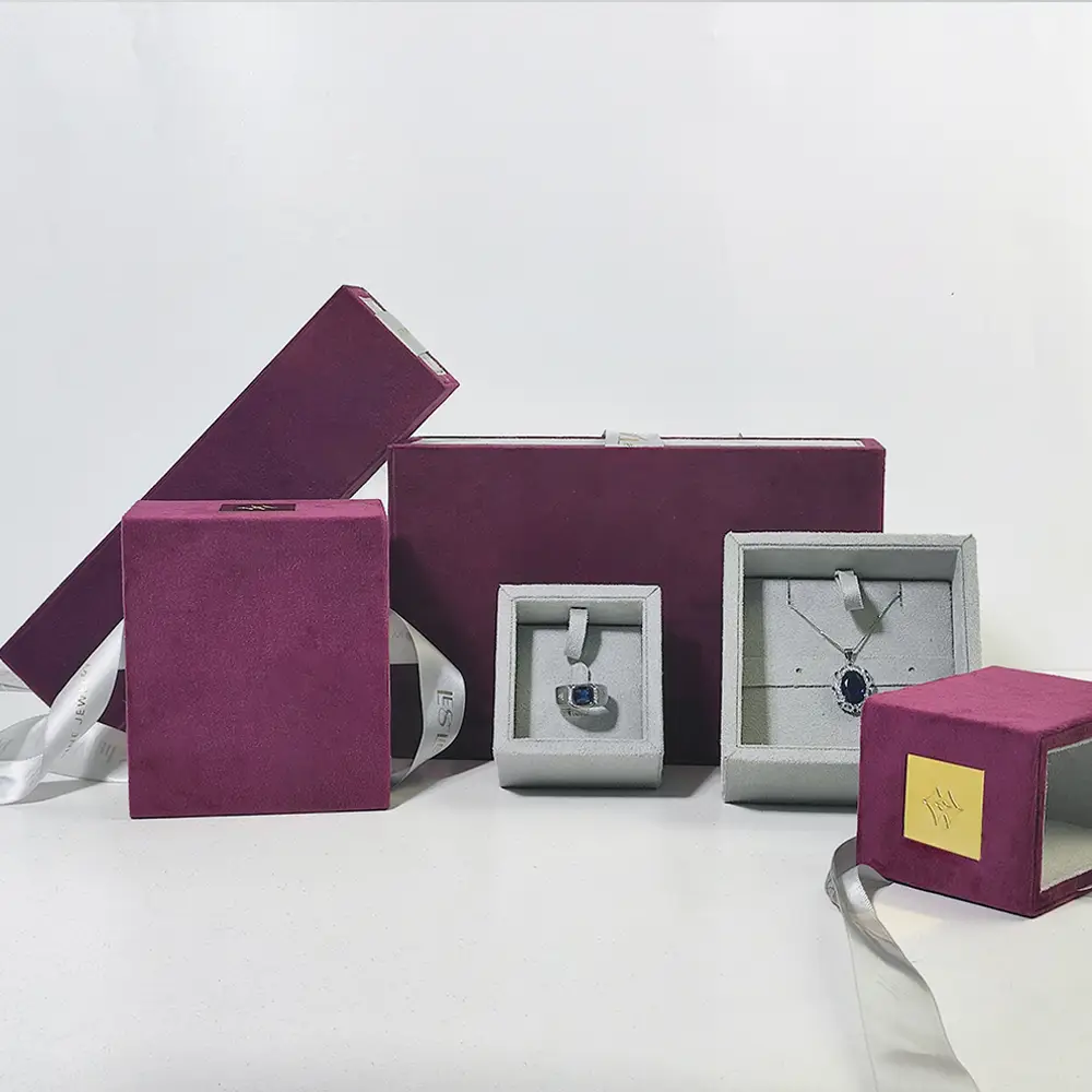Branded Ribbon Closures