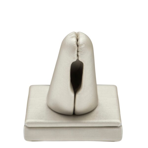 Custom single ring finger display stand with elegant finish and logo branding option for retail jewelry display