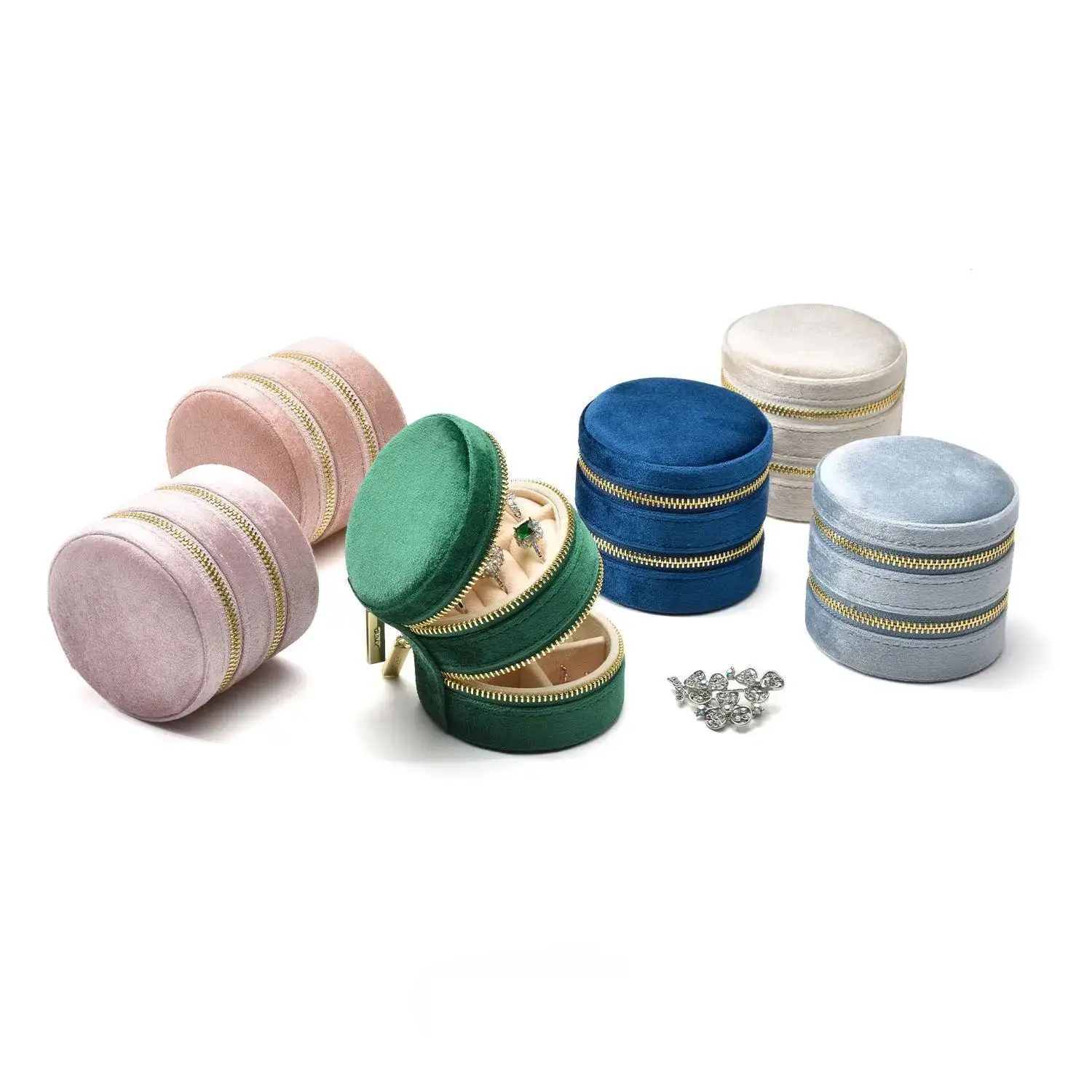 Custom round double-layer travel jewelry case with velvet lining and embroidered branding for retail and bridesmaid gift packaging
