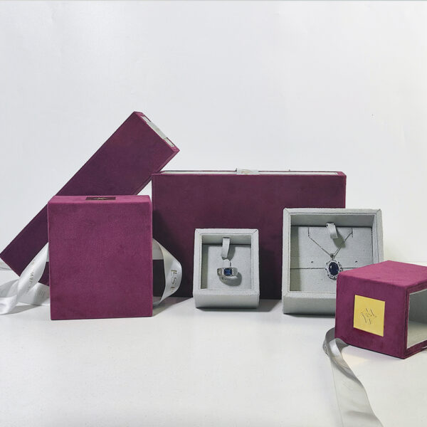 Custom Slide Jewelry Boxes for Bracelets & Rings – Luxury Rigid Packaging Custom luxury slide drawer jewelry boxes for bracelets and rings with branded packaging options