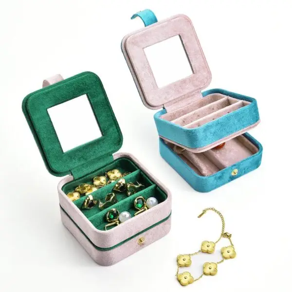 Double-Layer Velvet Travel Jewelry Box – Custom Color-Block OEM Wholesale Custom double-layer velvet travel jewelry box with color-block compartments and branded logo