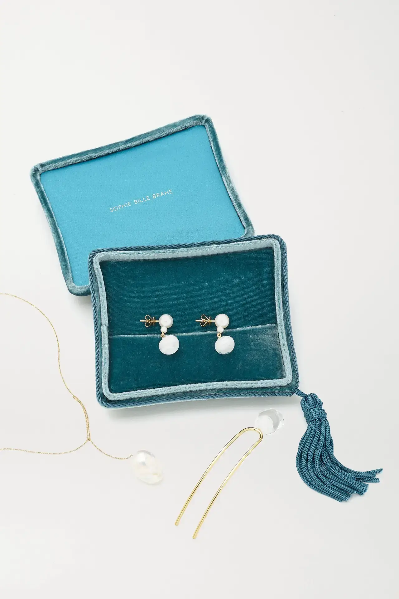 Premium custom velvet travel jewelry box with satin lining, logo branding, and foam insert for jewelry brands