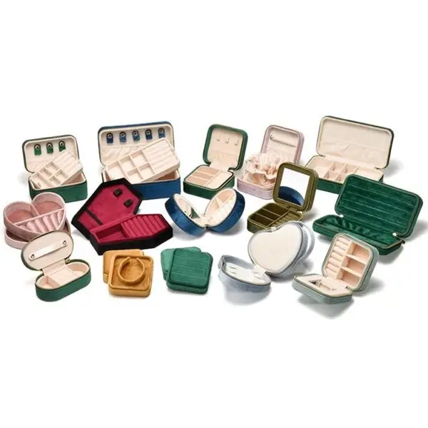 Luxury velvet jewelry boxes with custom logo printing — premium wholesale packaging for jewelry brands and retailers