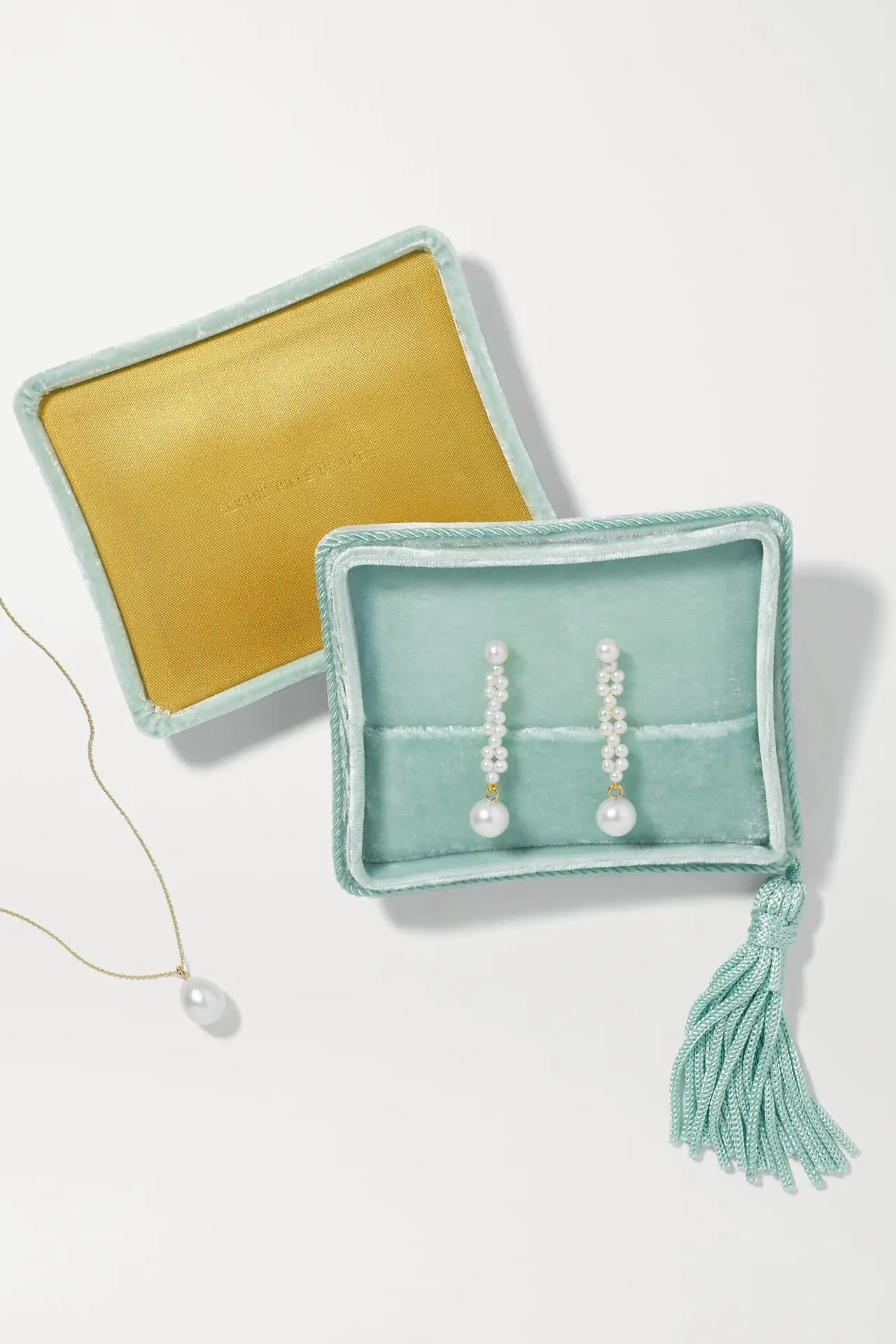 Custom velvet jewelry display box with personalized logo branding and magnetic closure