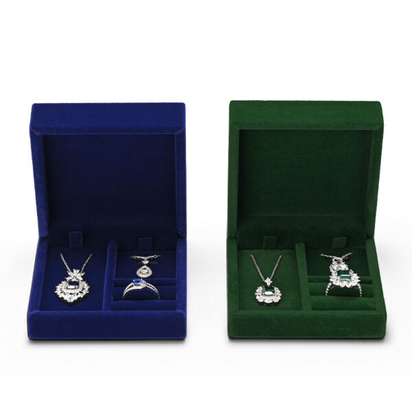Velvet jewelry display boxes with customizable branding, portable retail packaging for jewelry brands