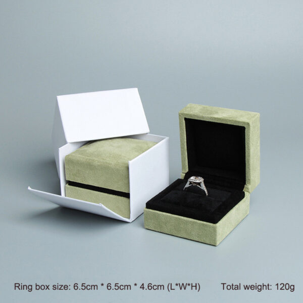 Premium custom velvet jewelry gift box with magnetic closure and full-color logo branding—luxury packaging for jewelry retailers and brands.