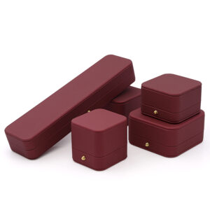 Luxury Leather Necklace u0026amp; Pendant Jewelry Box - Custom Rigid Packaging